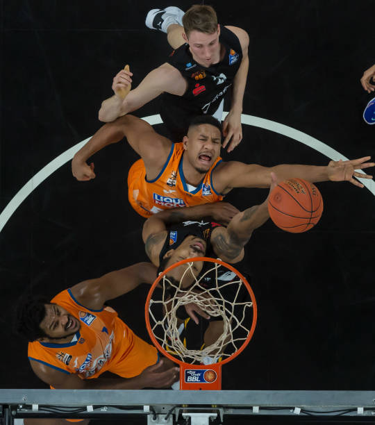 人同时操作 人同时操作